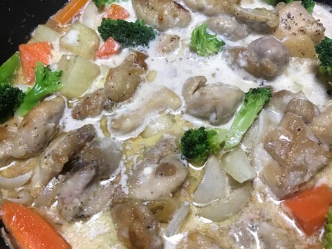 バレンタインの夜に、鳥もも肉のチーズクリーム煮❗️